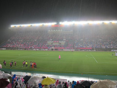 試合終了後の、雨のキンチョウスタジアム